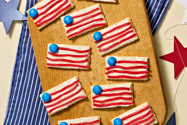 crackers made to look like usa flags